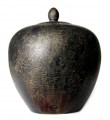 208885 Stenen urn zwart en goud 800